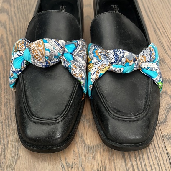 Jeffrey Campbell Loafers with silk knot detail - Picture 6 of 6